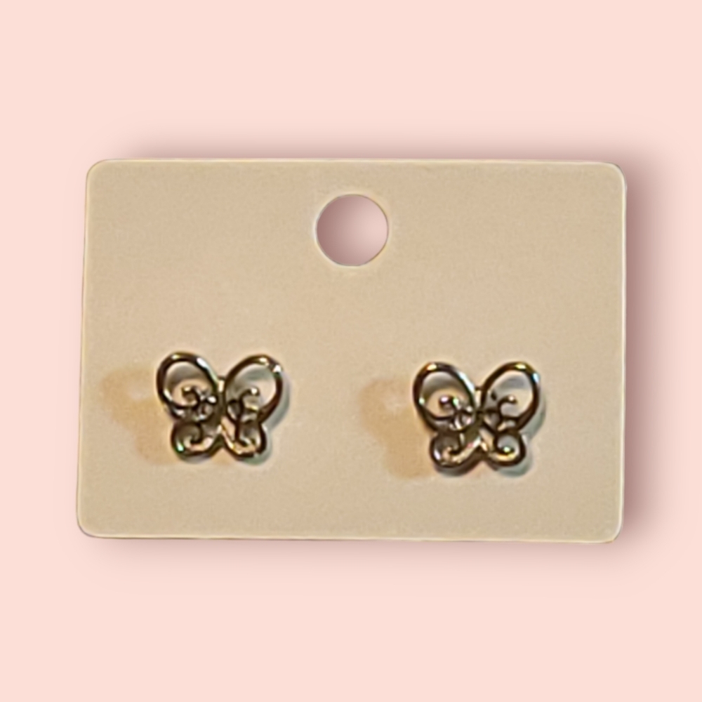 🛍️ Silver Butterfly Stud Earrings